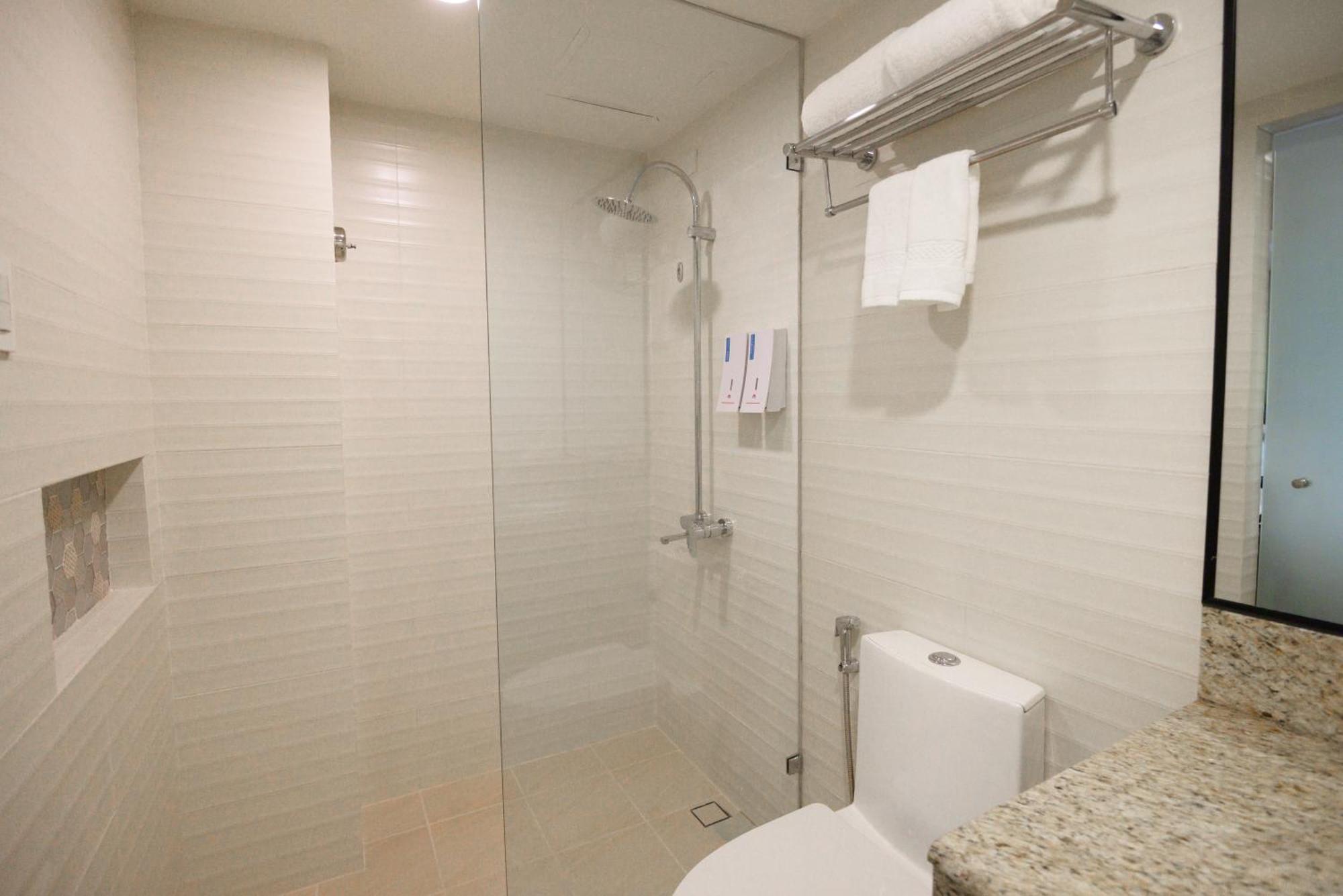 Surestay Plus By Best Western Cebu City Exterior foto