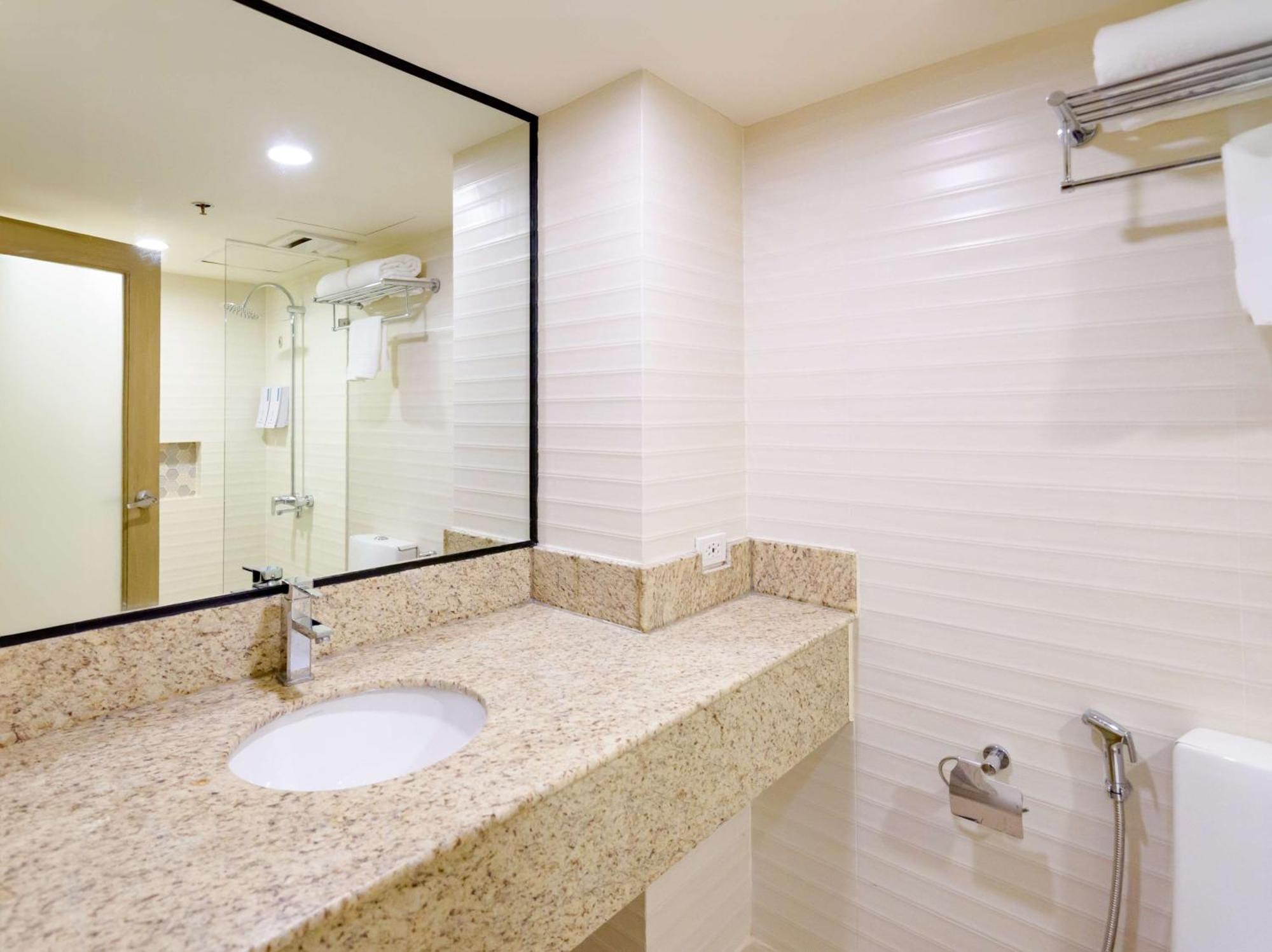 Surestay Plus By Best Western Cebu City Exterior foto